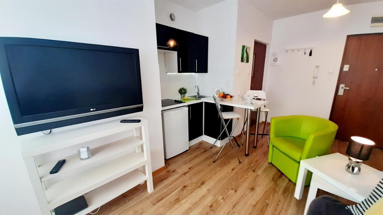 Apartament Z Balkonem I Bezplatnym Parkingiem Gdańsk Kültér fotó