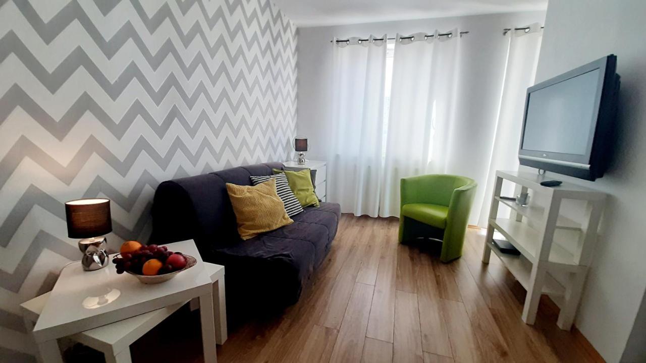 Apartament Z Balkonem I Bezplatnym Parkingiem Gdańsk Kültér fotó