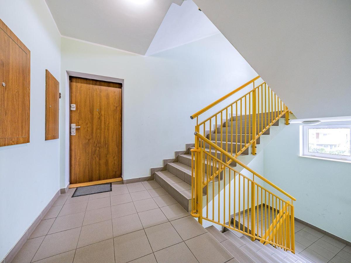 Apartament Z Balkonem I Bezplatnym Parkingiem Gdańsk Kültér fotó